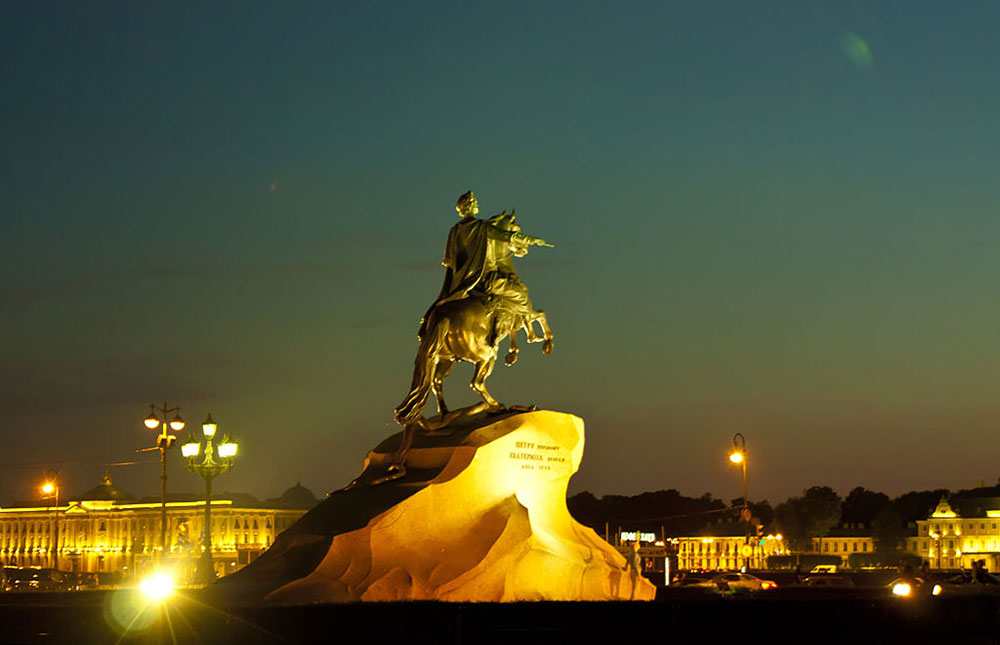 monument-to-Peter-the-Great-(The-Bronze-Horseman)-4
